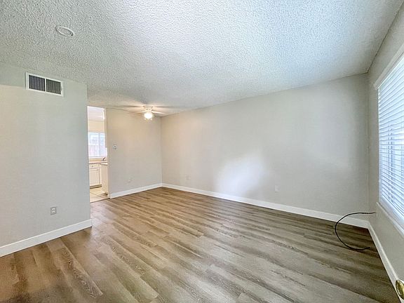 5th image of 2221-23 Q St #13