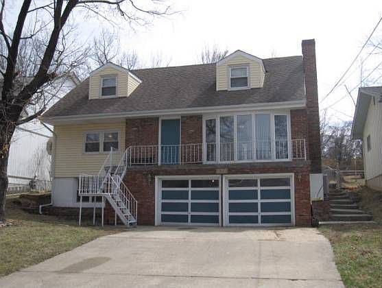 1st image of 936 NW South Shore Dr