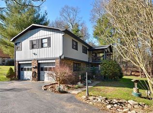 5 Tucaway Dr, Fletcher, NC 28732