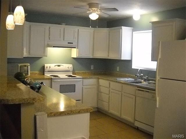 2nd image of 204 N. Cowling