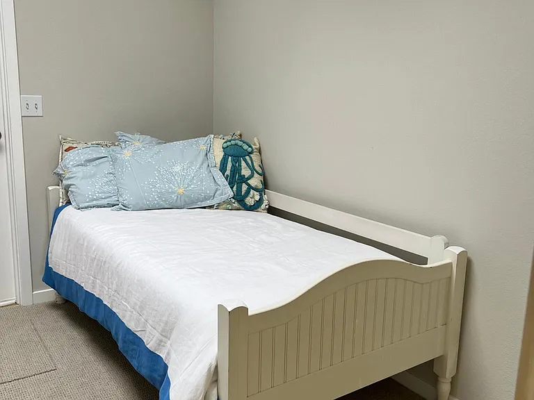 Fourth bedroom - kids bedroom
