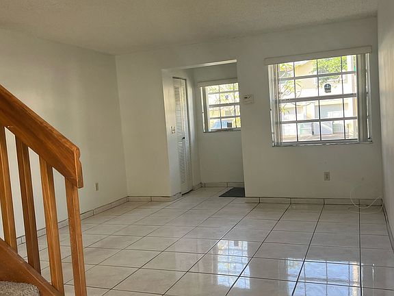 Spacious and Bright Family Room