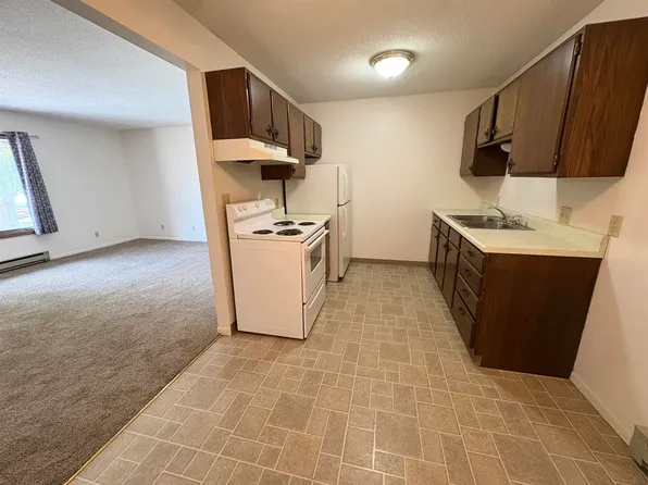 Wells 8-Plex Wells MN, 225 1st St SW #Wells5, Wells, MN 56097