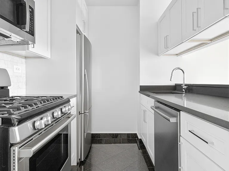 145 W 67th St #45B — Photo 4