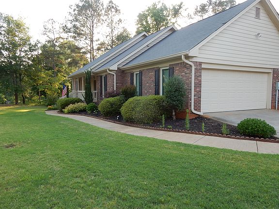 5th image of 1145 Lullwater Cir