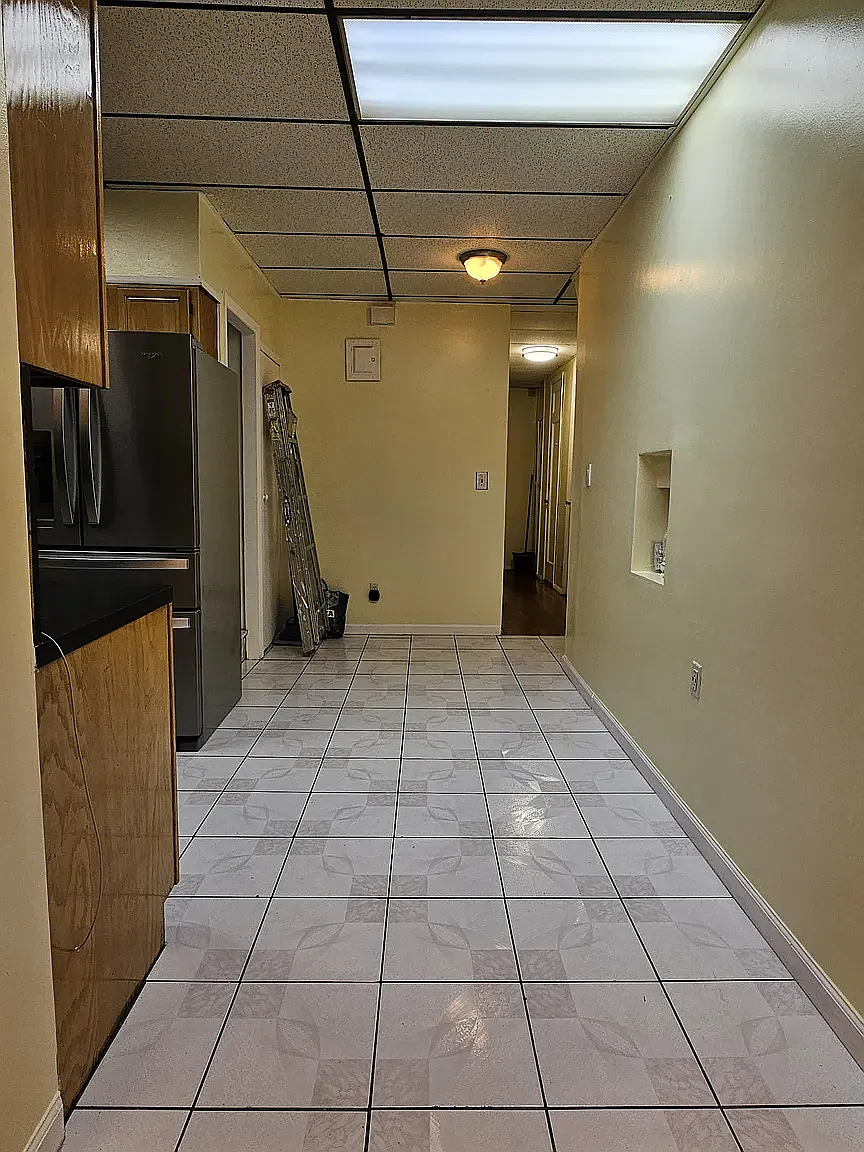 1616 East 2nd Street — Photo 4