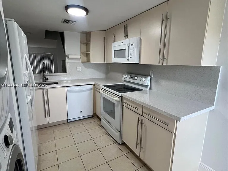 12304 NW 10th Ln — Photo 3