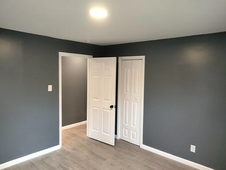 140 Douglas Aly — Photo 10
