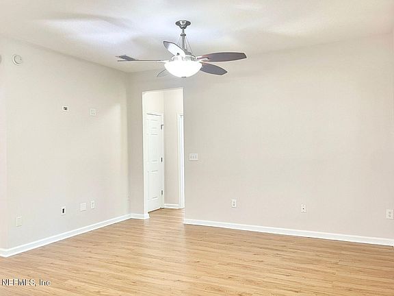 5th image of 11251 CAMPFIELD Drive #3403
