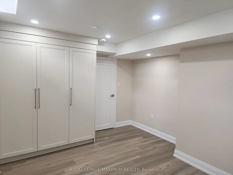 87 Breeze Dr — Photo 16