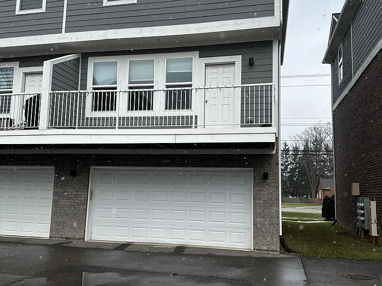 2901 Square Lake Ct — Photo 24