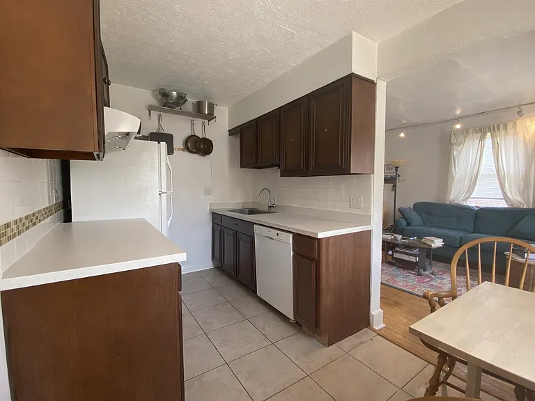 656 W Park Ln #3 — Photo 6