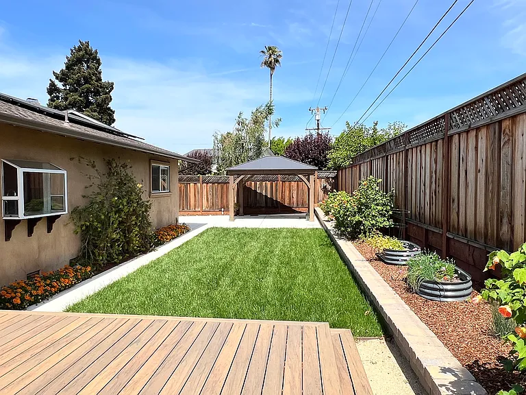 5072 Hawley Ct — Photo 17