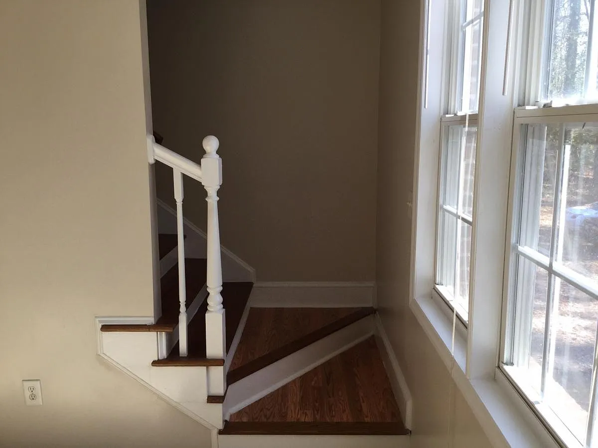 4 bed, 1312 sqft, $1,800 — Photo 2