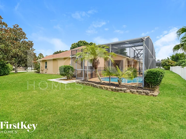 13219 Lakewind Dr — Photo 15