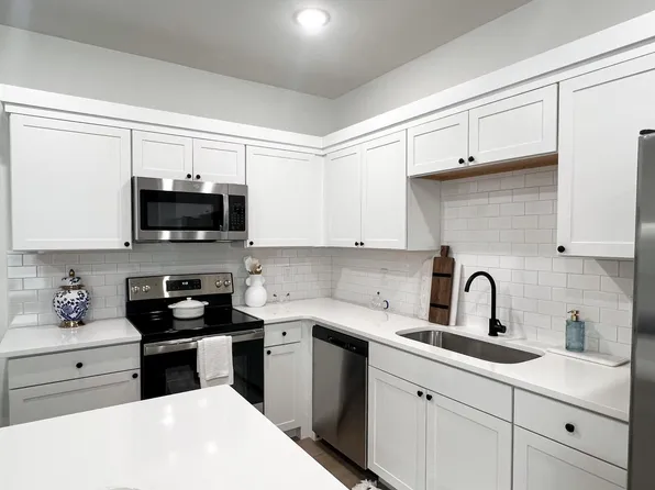 326 Hummingbird Ln, Chesnee, SC 29323