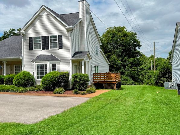 1221 Carriage Park Dr