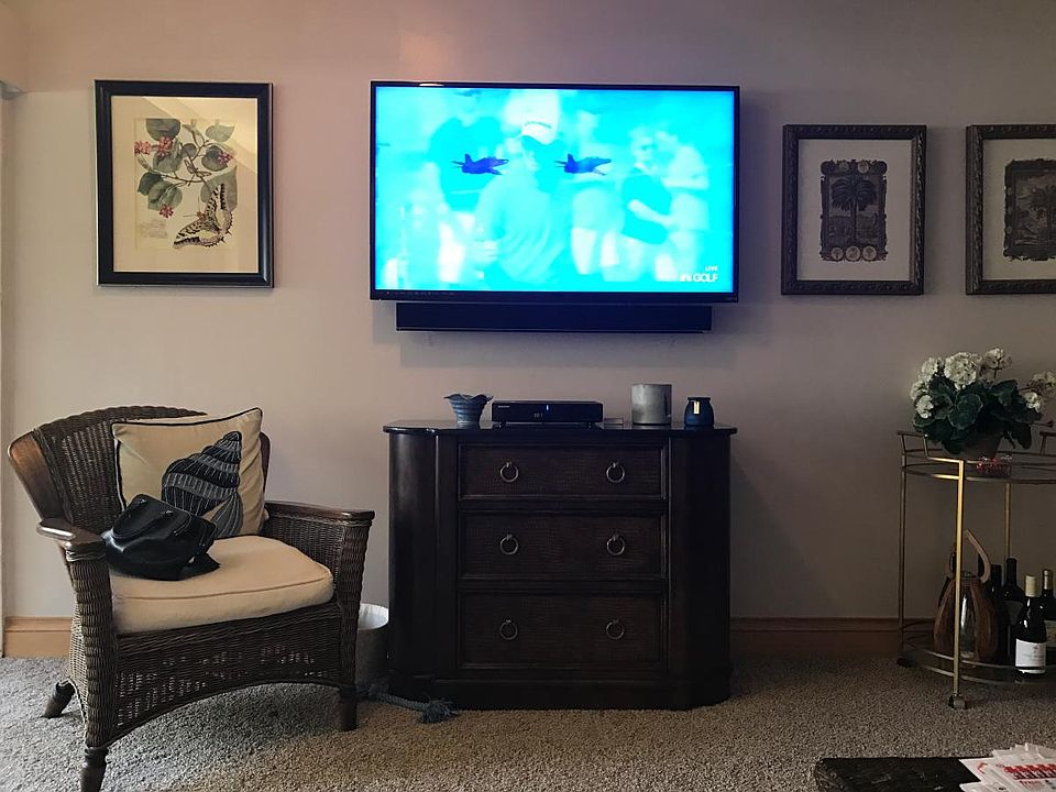Two flat screen TV_s