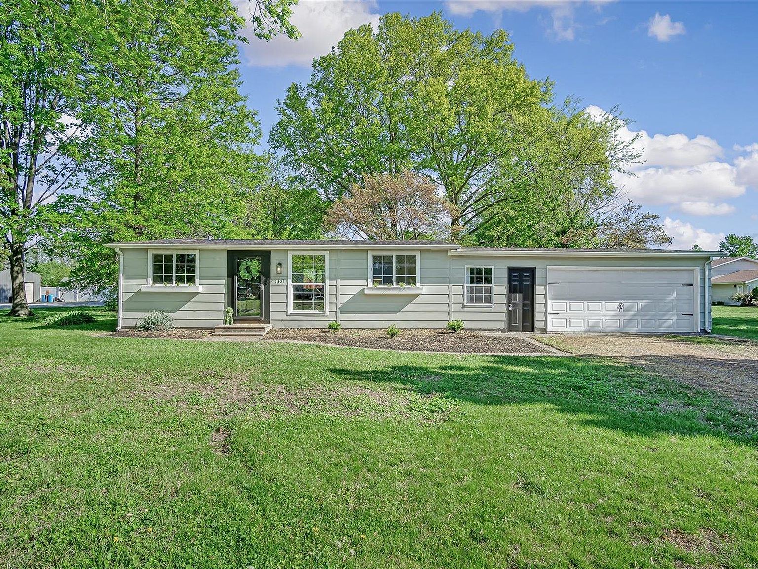 1301 W Shawneetown Trl, Steeleville, IL 62288 Zillow