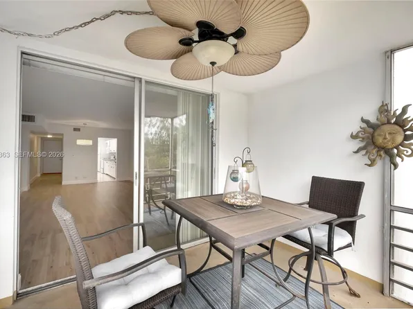3660 NE 166th St APT 205, North Miami Beach, FL 33160