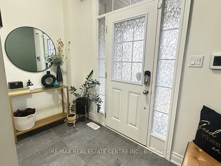 31 Brushwood Dr — Photo 4