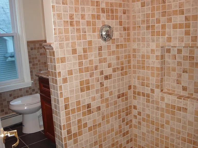 40 Tyndall Ave — Photo 7