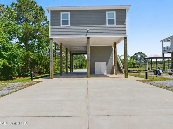 5010 Oregon St, Bay Saint Louis, MS 39520