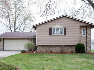 404 Ford St, Grandview, IA 52752