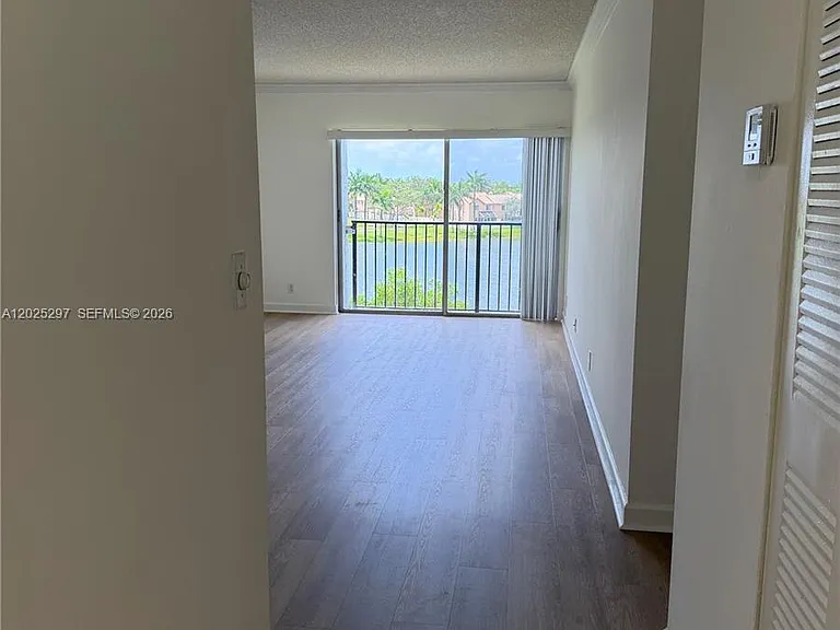 8560 N Sherman Cir #404 — Photo 7