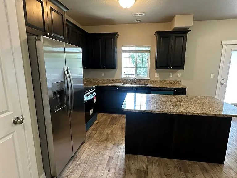 Creekside Oaks Apartments — Photo 29