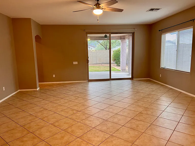 8469 W Quail Track Dr — Photo 5