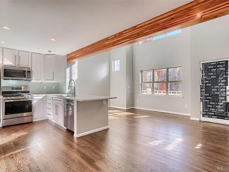 4527 W 37th Ave #7 — Photo 3