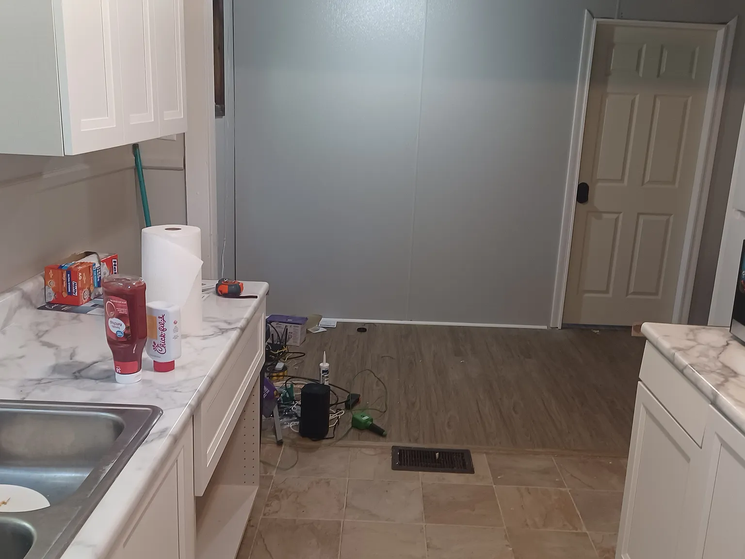 1 bed, 820 sqft, $625 — Photo 2