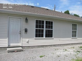 201 E Calvert St, Marion, IL 62959