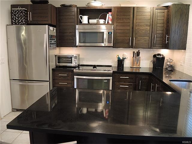 1st image of 582 Sierra Vista Ln