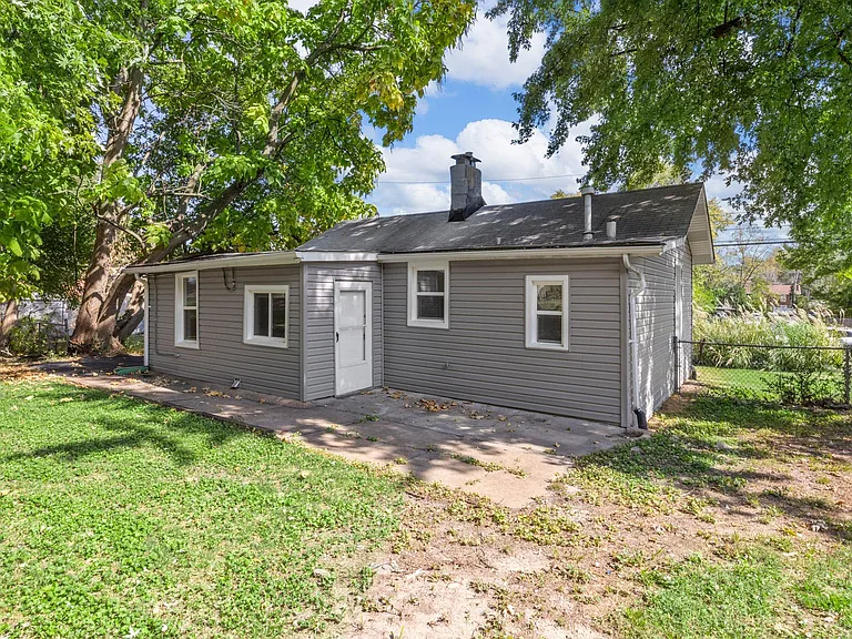 2345 Gaebler Ave — Photo 11