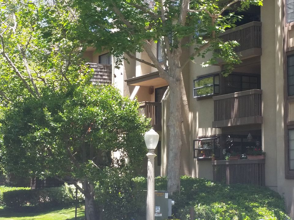 1st image of 8860 Villa La Jolla Dr Unit 205