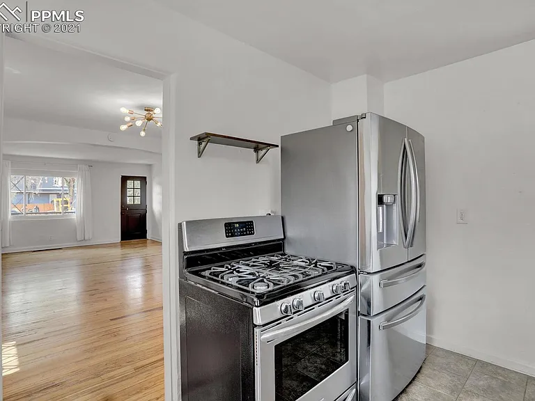 230 E San Miguel St — Photo 10