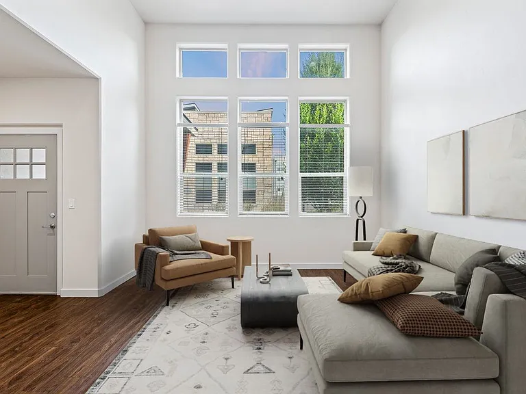 Verraso Village Townhomes — Photo 3