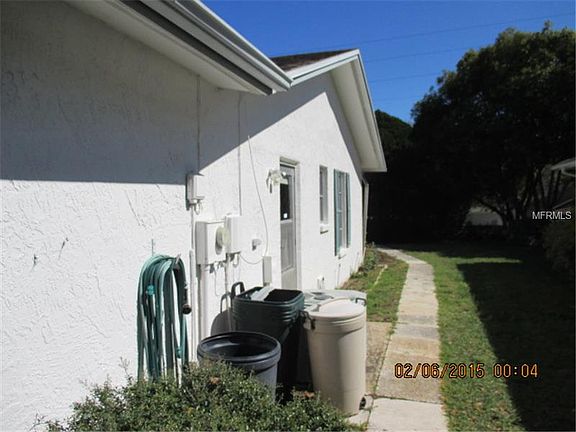 3rd image of 2125 Malcolm Dr