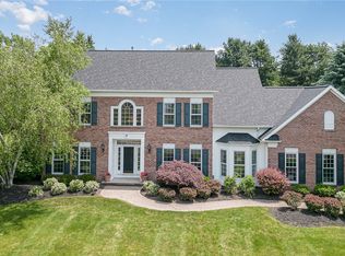 18 Wexford Gln, Pittsford, NY 14534