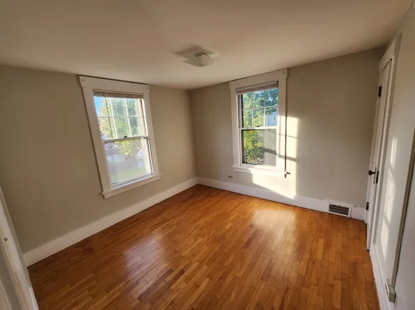 63 Ferris St APT 2, Saint Albans, VT 05478