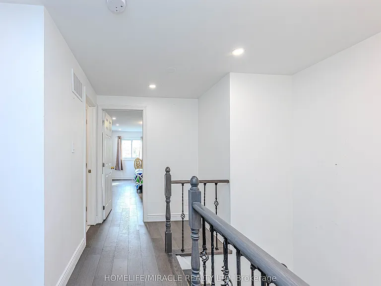 851 Bennett Ct — Photo 22