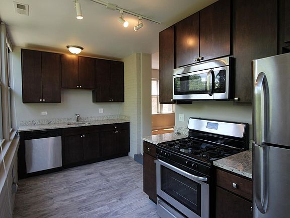 4th image of 4740-3 N Malden St