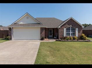 1500 Pheasant Cir, Claremore, OK 74019