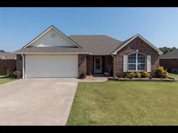 1500 Pheasant Cir, Claremore, OK 74019