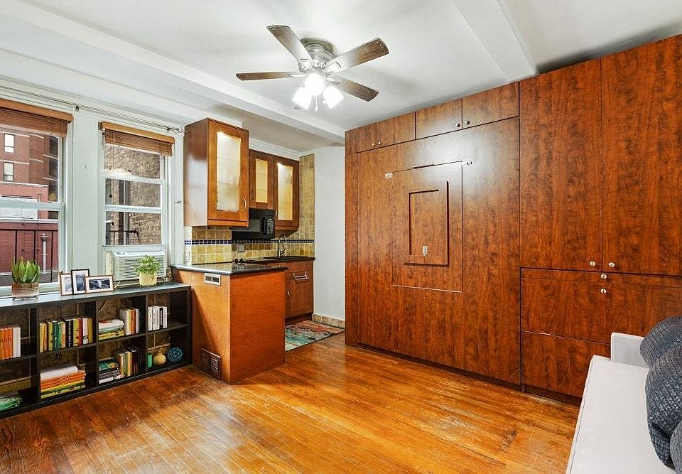 1st image of 321 E 43rd St APT 806