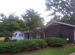 3706 Mill Glen Dr, Douglasville, GA 30135