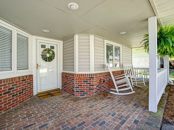2nd image of 1706 E Camby Ln
