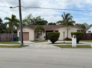 9300 SW 164th St, Palmetto Bay, FL 33157